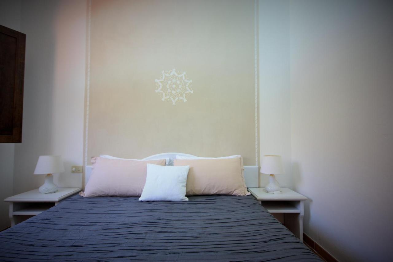 Boutique Hotel Sant'Andrea & Relais San Pantaleo Buitenkant foto