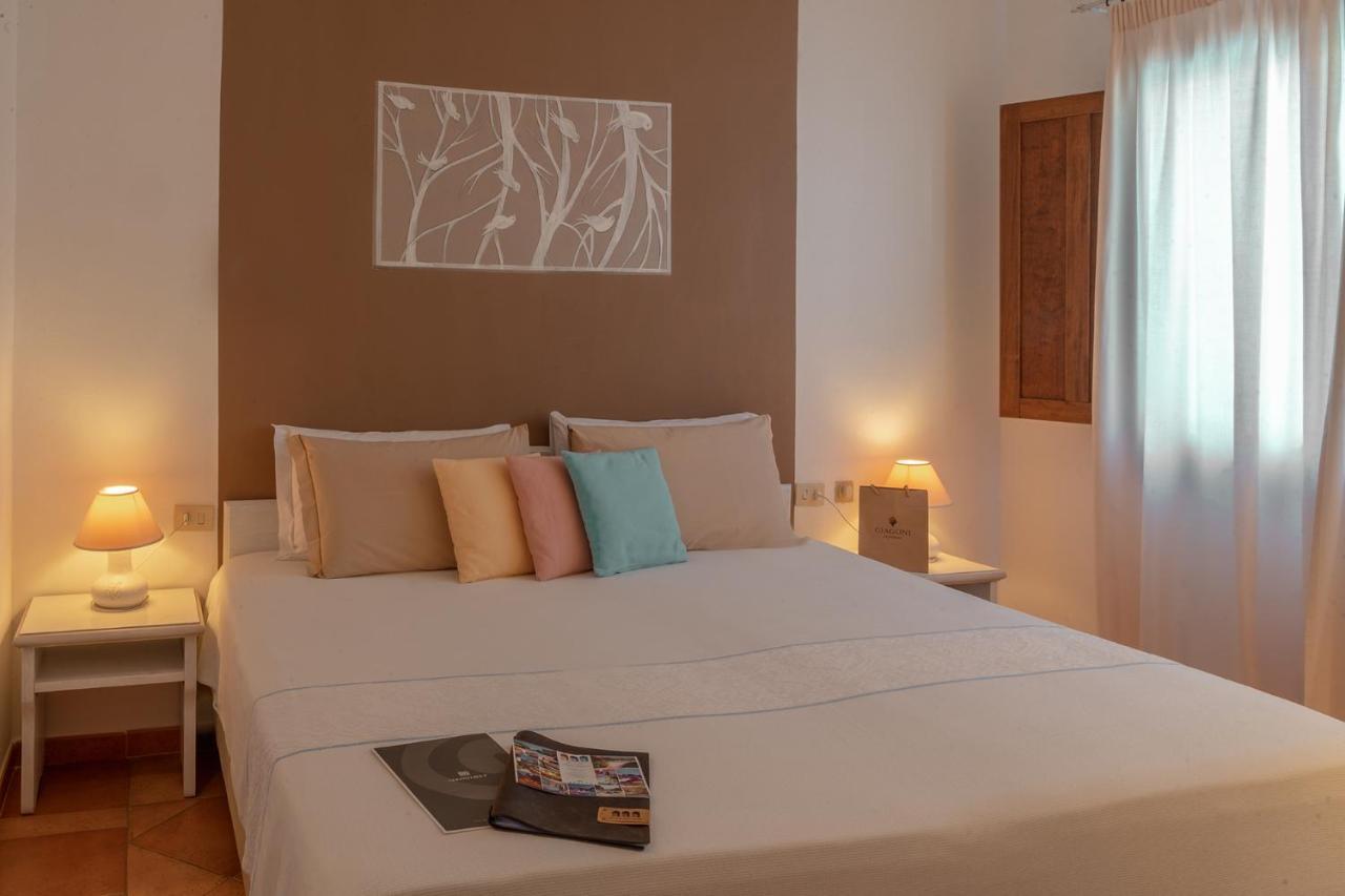 Boutique Hotel Sant'Andrea & Relais San Pantaleo Buitenkant foto