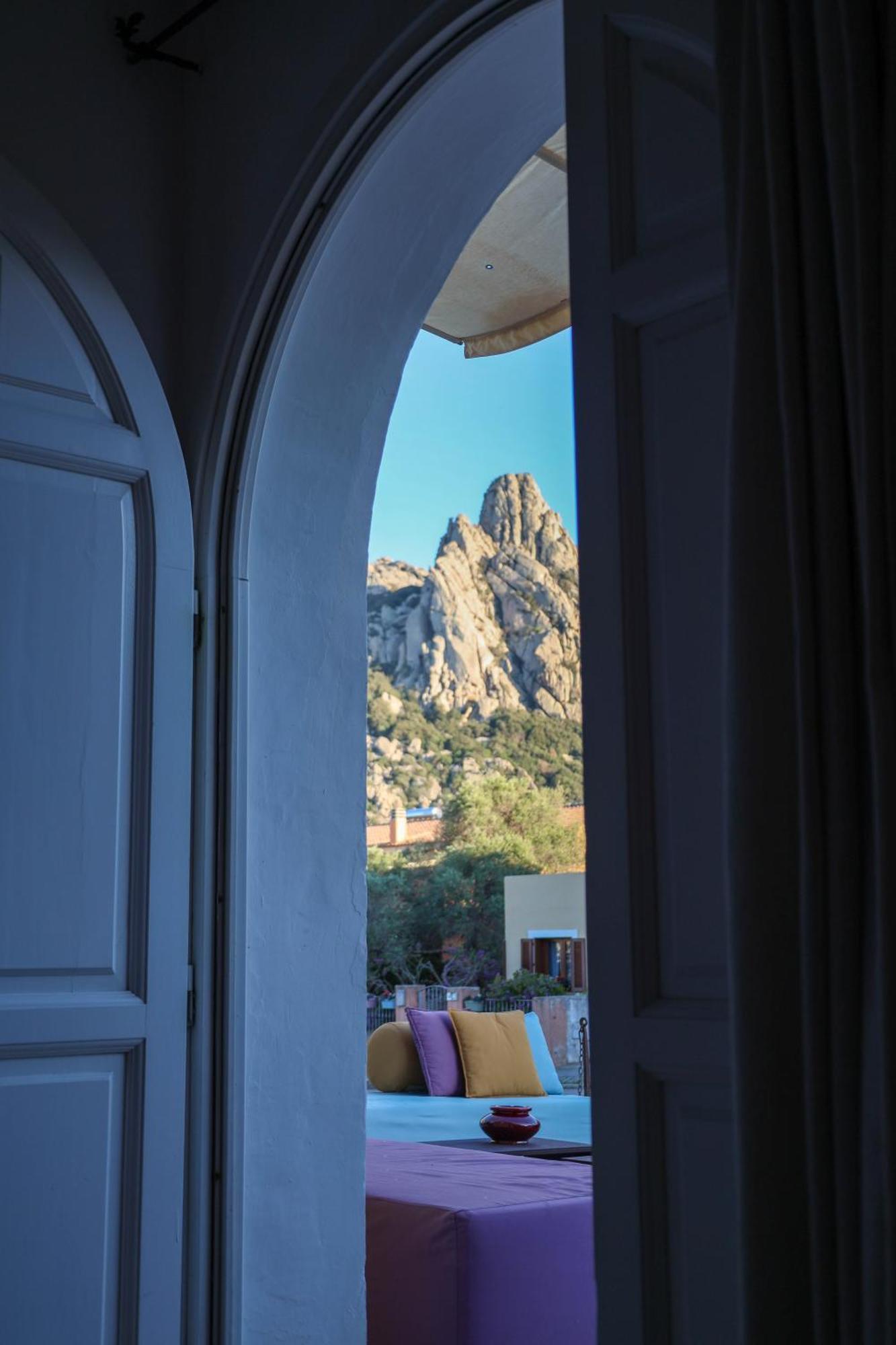 Boutique Hotel Sant'Andrea & Relais San Pantaleo Buitenkant foto