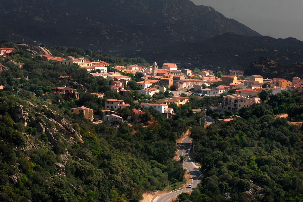Boutique Hotel Sant'Andrea & Relais San Pantaleo Buitenkant foto