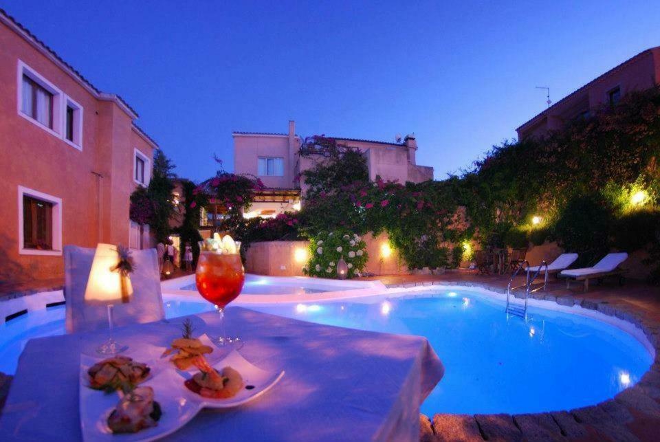 Boutique Hotel Sant'Andrea & Relais San Pantaleo Buitenkant foto