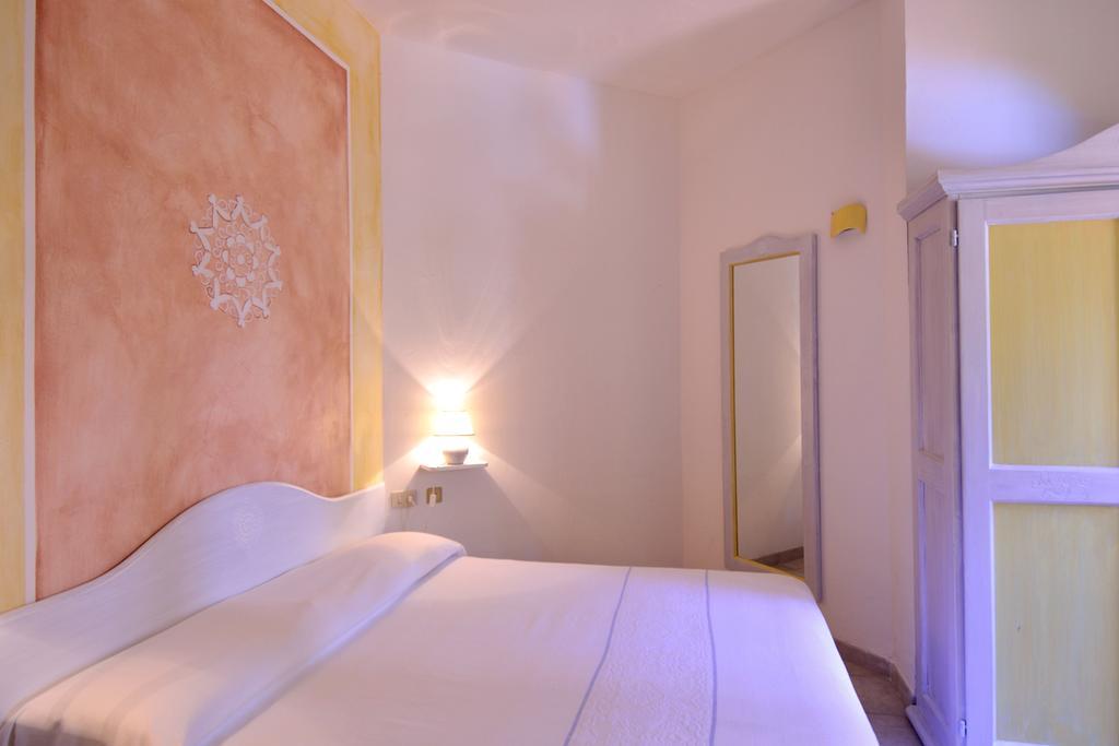 Boutique Hotel Sant'Andrea & Relais San Pantaleo Buitenkant foto