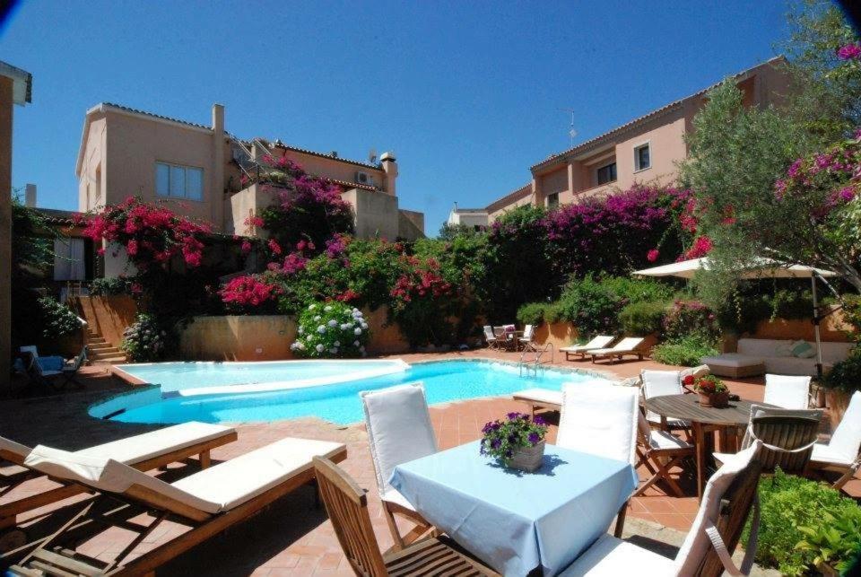 Boutique Hotel Sant'Andrea & Relais San Pantaleo Buitenkant foto
